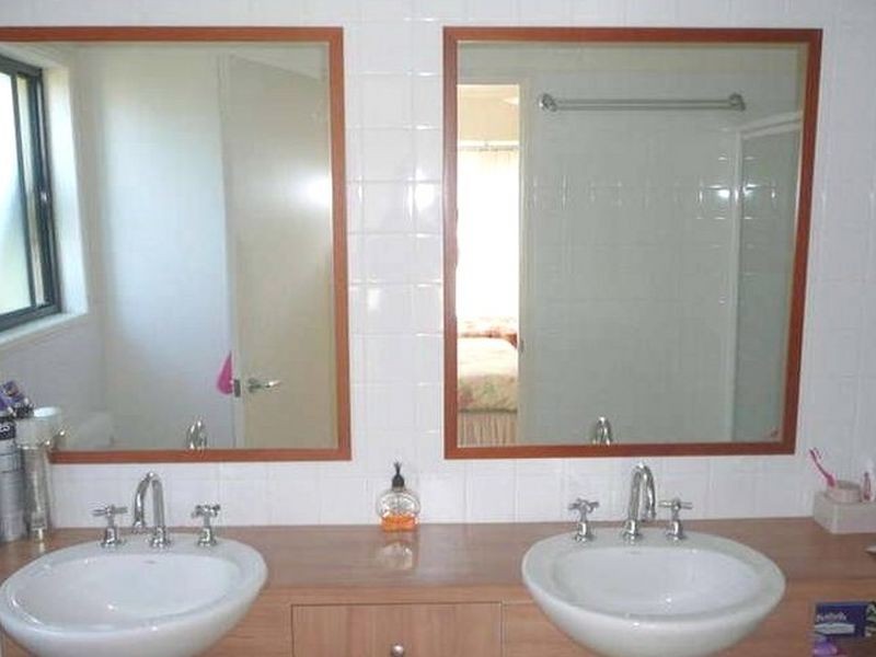 8 Redbud Lane, Robina QLD 4226