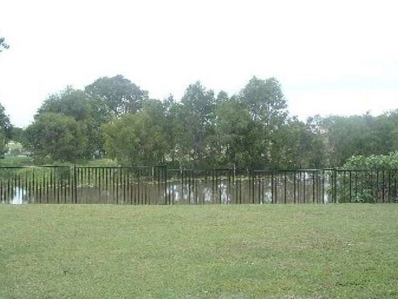 8 Redbud Lane, Robina QLD 4226