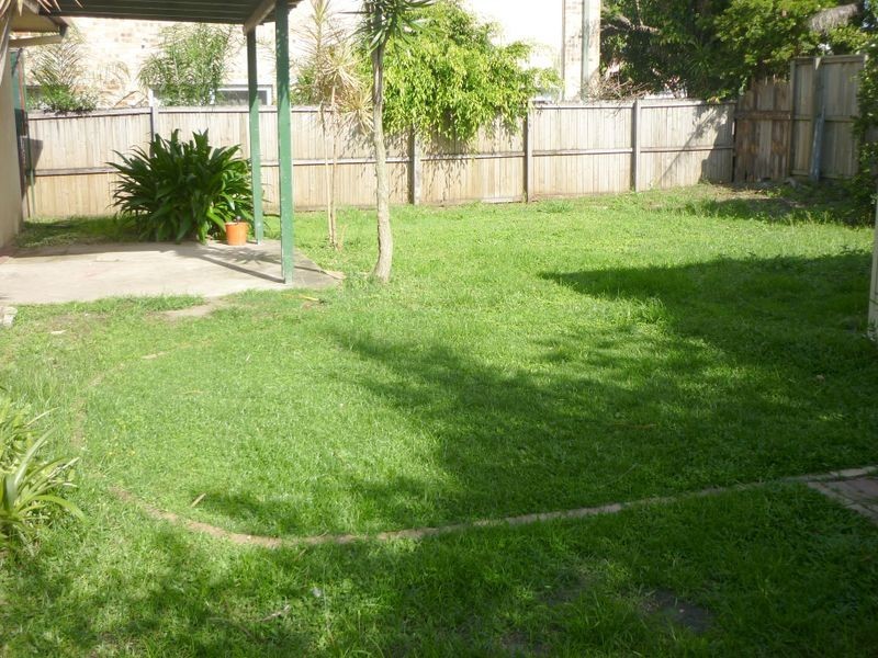 90 Slatyer Avenue, Bundall QLD 4217