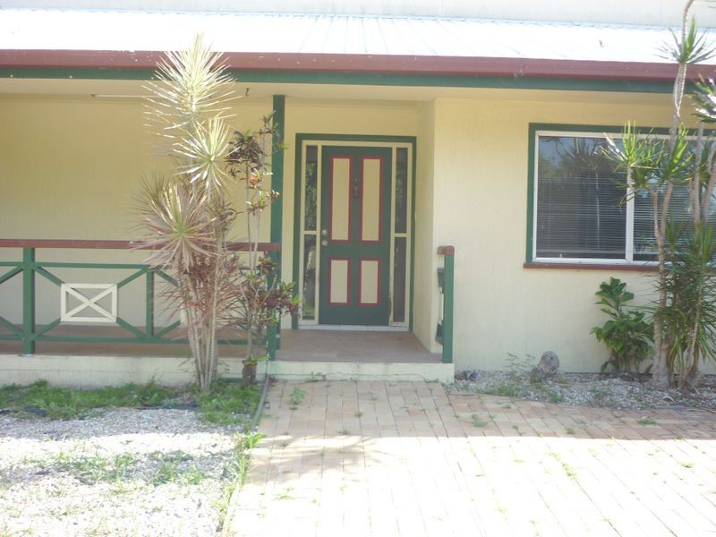 90 Slatyer Avenue, Bundall QLD 4217