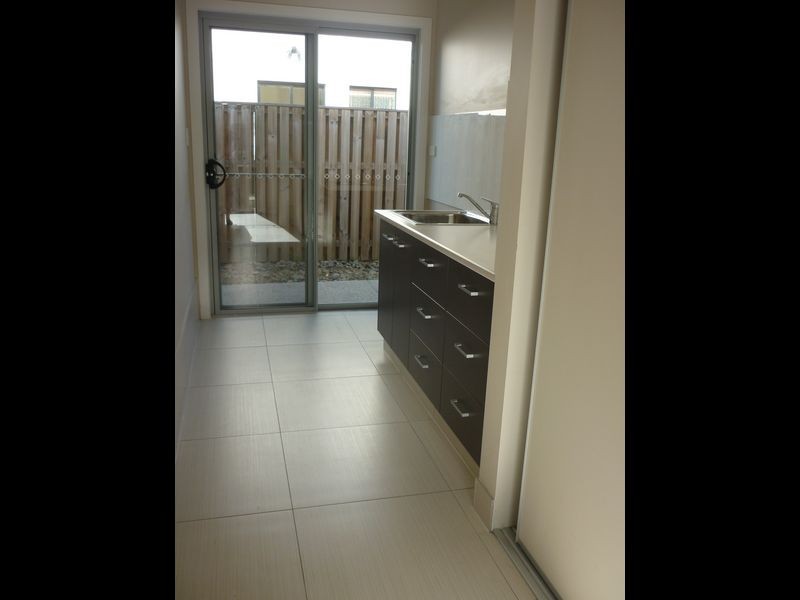 51 Azzurra Drive, Varsity Lakes QLD 4227