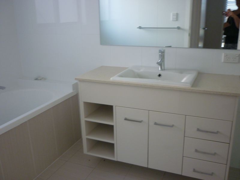 51 Azzurra Drive, Varsity Lakes QLD 4227