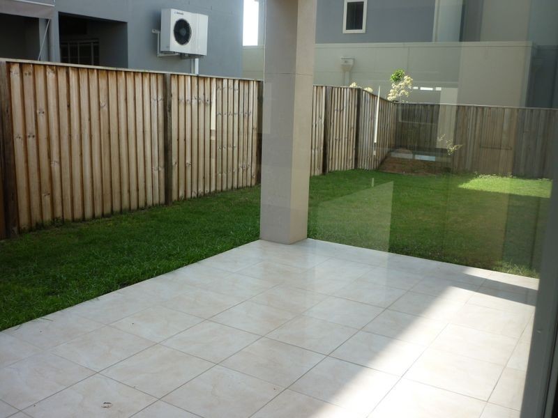 51 Azzurra Drive, Varsity Lakes QLD 4227