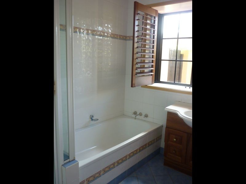 39 Warrina Crescent, Burleigh Waters QLD 4220