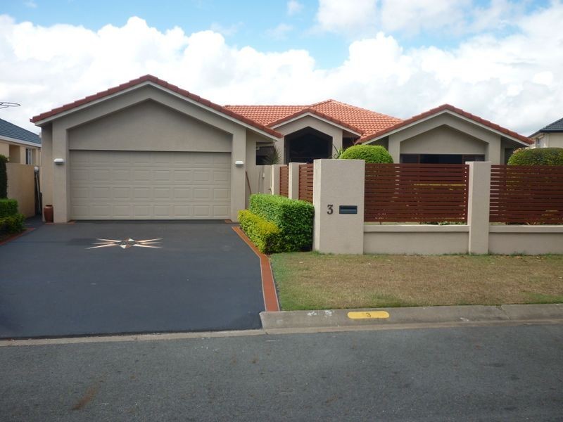 3 Stargazer Place, Clear Island Waters QLD 4226