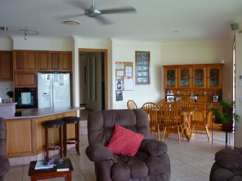 3 Stargazer Place, Clear Island Waters QLD 4226