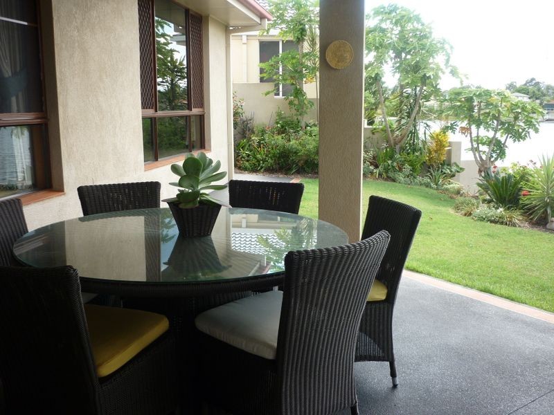 3 Stargazer Place, Clear Island Waters QLD 4226