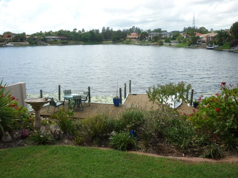 3 Stargazer Place, Clear Island Waters QLD 4226