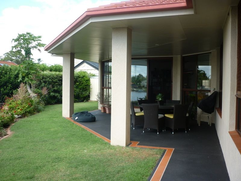 3 Stargazer Place, Clear Island Waters QLD 4226