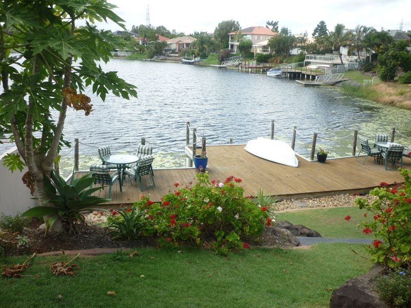3 Stargazer Place, Clear Island Waters QLD 4226