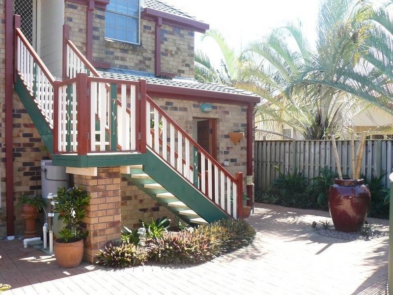 20 Willis Court, Mermaid Waters QLD 4218