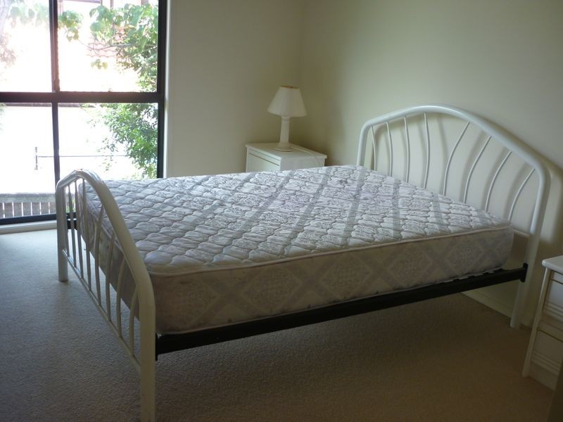 4/39 Pine Valley Drive, Robina QLD 4226