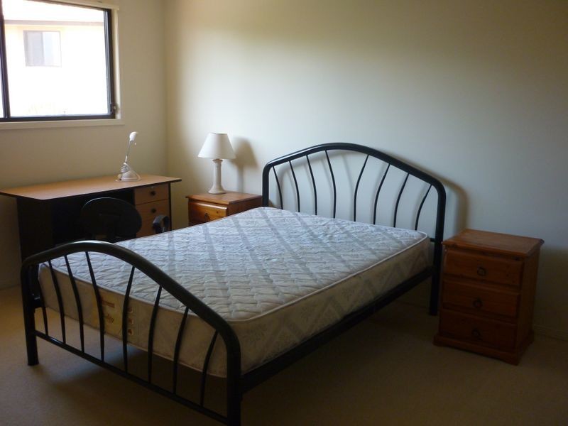 4/39 Pine Valley Drive, Robina QLD 4226