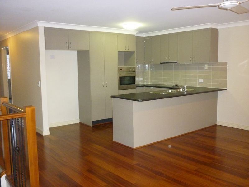 2/28 Palma Crescent, Varsity Lakes QLD 4227