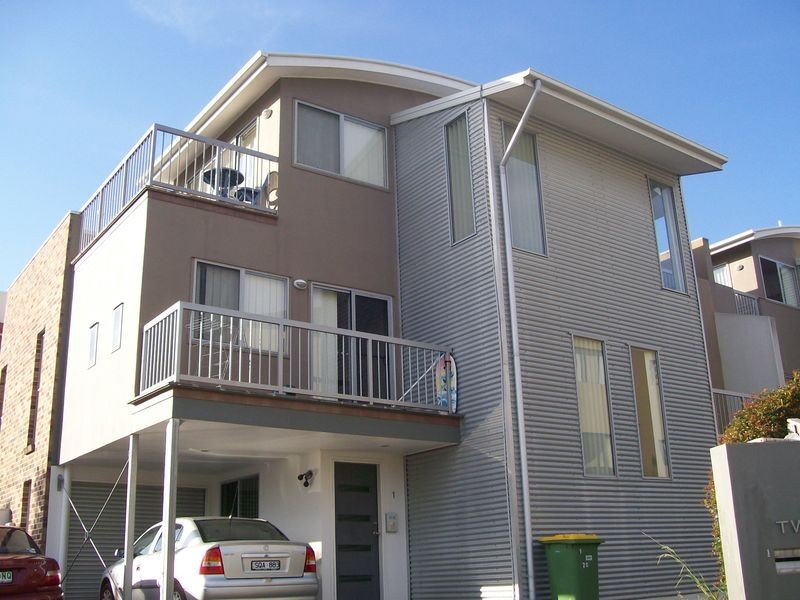 1a/20 Tourangeau Crescent, Varsity Lakes QLD 4227