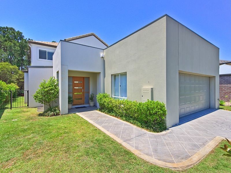 12 Royal Woods Drive, Robina QLD 4226