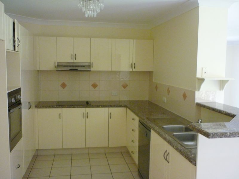 5 Madeline Street, Mudgeeraba QLD 4213