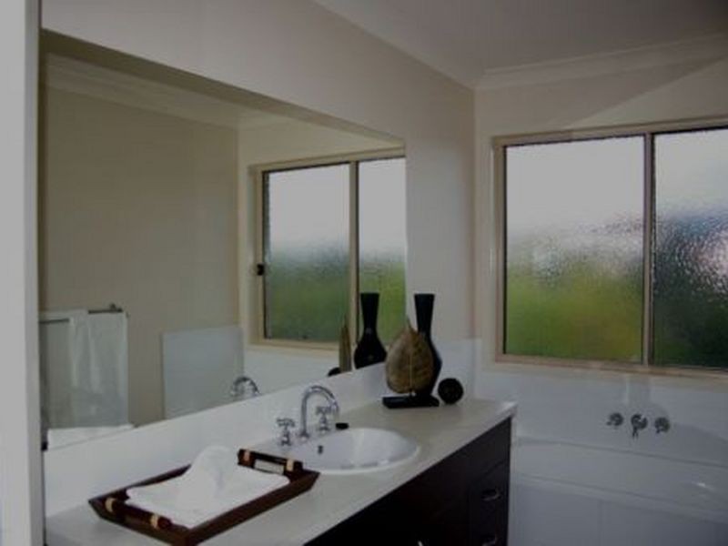 2 Alford Lane, Pacific Pines QLD 4211