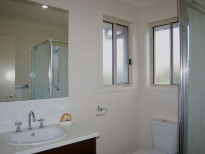 2 Alford Lane, Pacific Pines QLD 4211