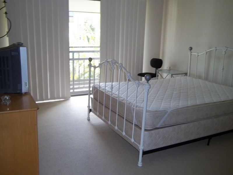 2/2 Northshore Avenue, Varsity Lakes QLD 4227