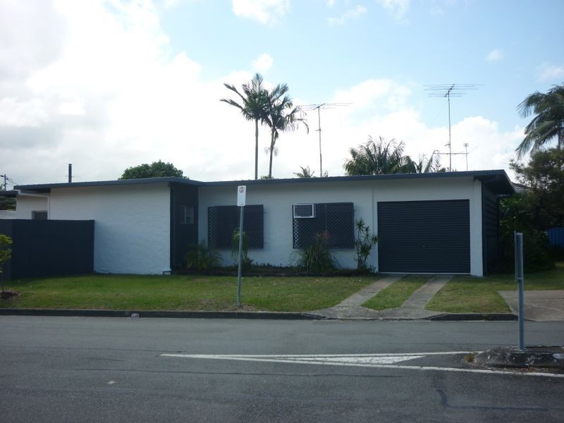 64 Albion Avenue, Miami QLD 4220