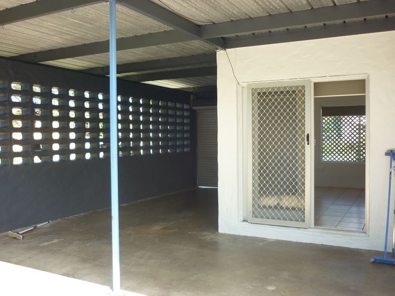 64 Albion Avenue, Miami QLD 4220