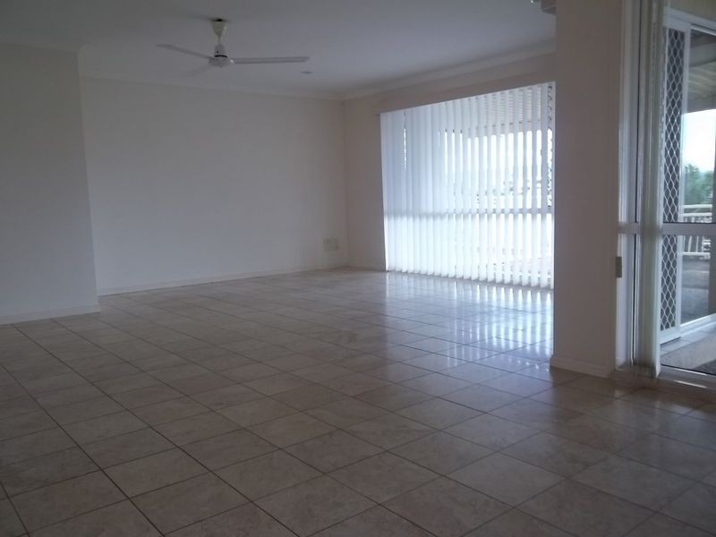 Clear Island Waters QLD 4226