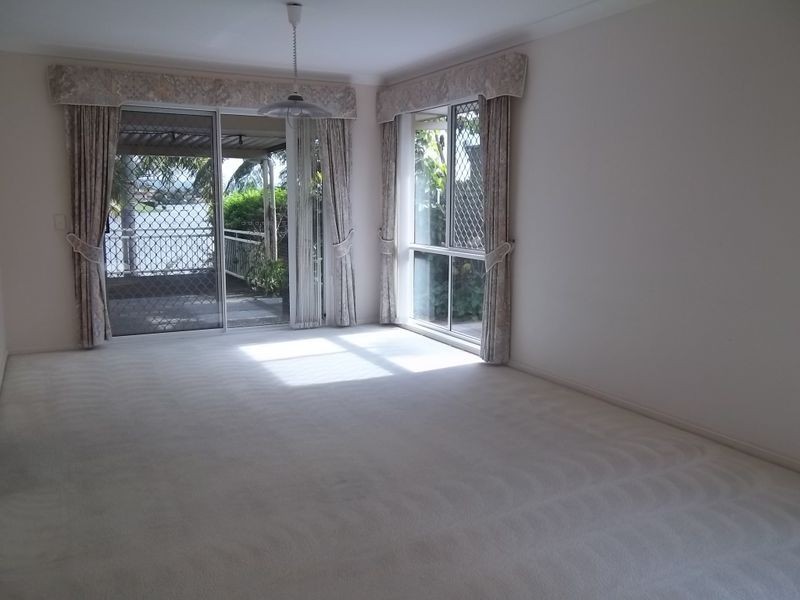 Clear Island Waters QLD 4226