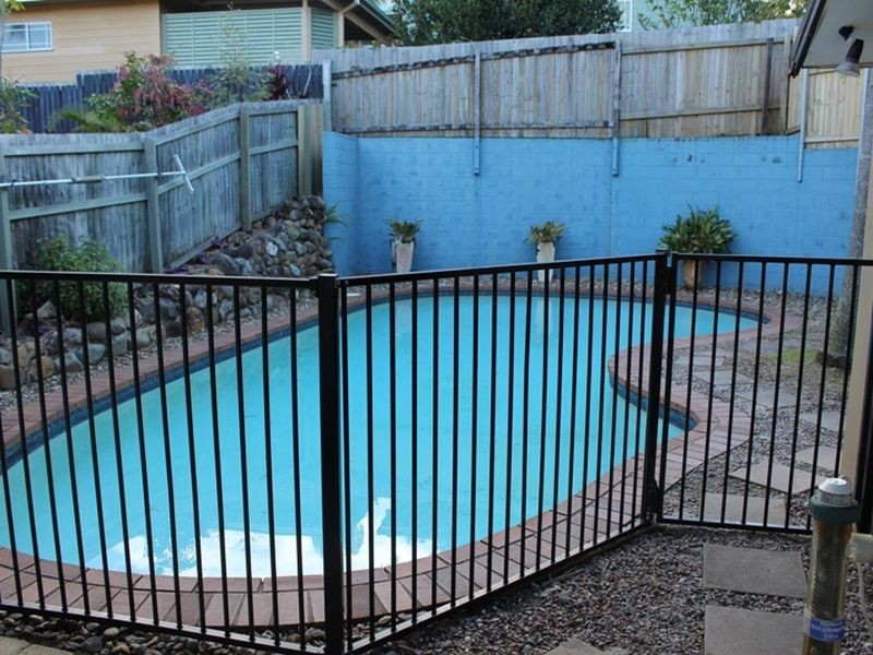 12 Nemo Close, Ashmore QLD 4214