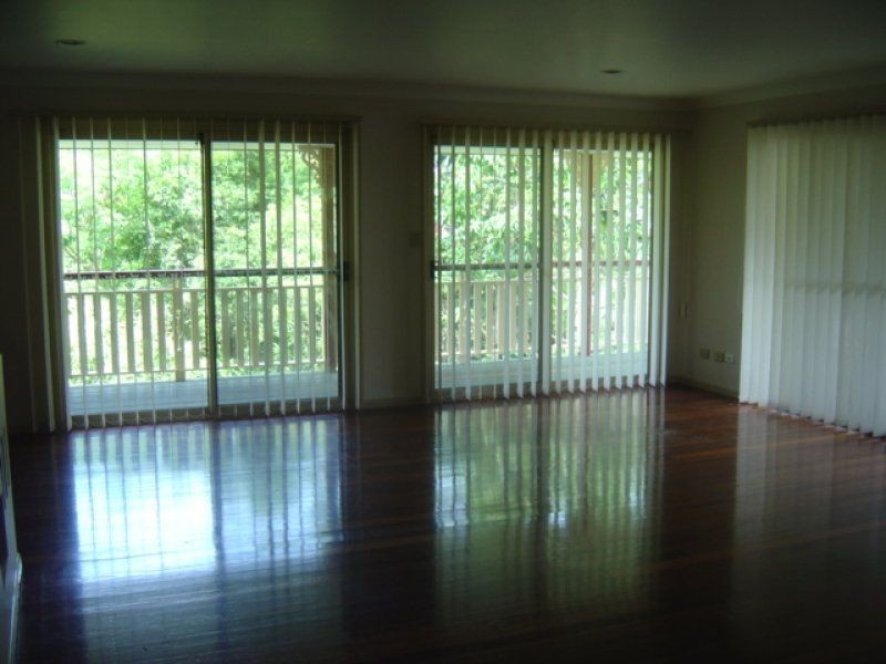 12 Waitara Place, Robina QLD 4226