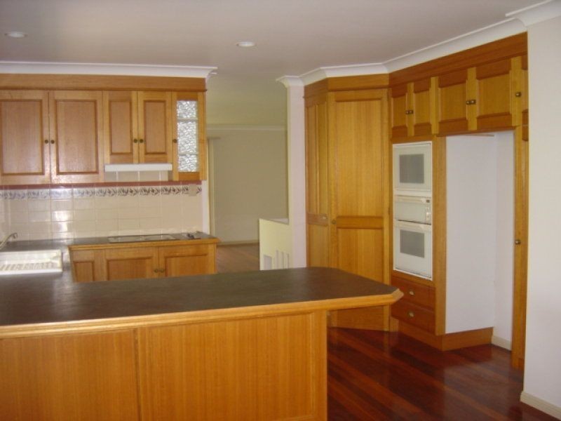 12 Waitara Place, Robina QLD 4226