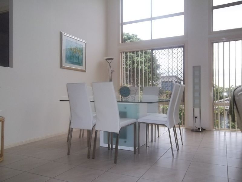 30 Sirec Way, Burleigh Heads QLD 4220