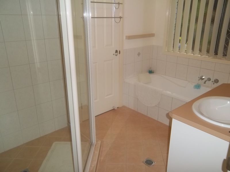 30 Sirec Way, Burleigh Heads QLD 4220