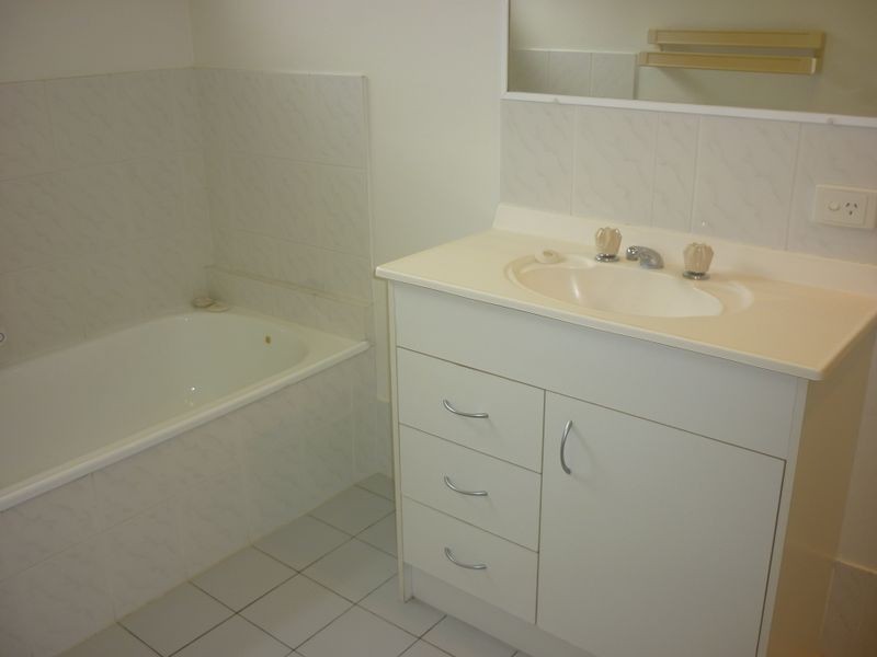 96/1 Resort Drive, Robina QLD 4226