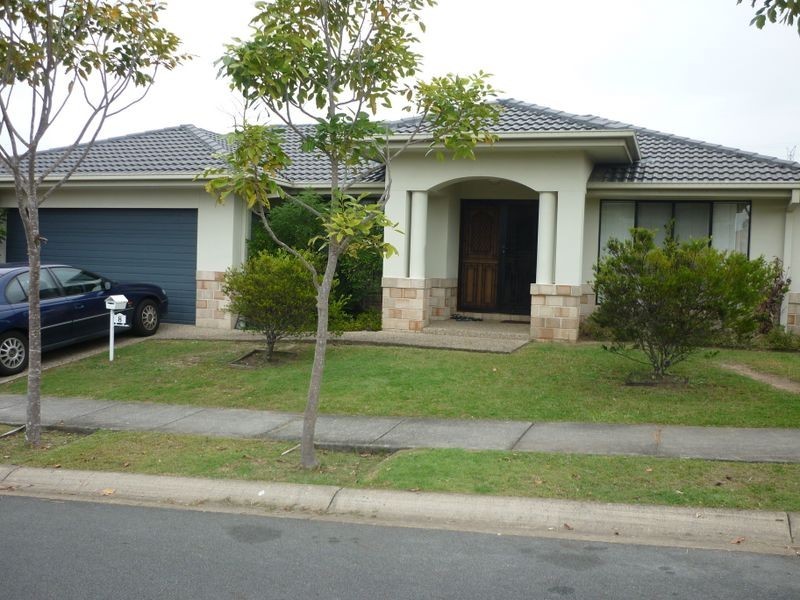 8 Jucara Avenue, Robina QLD 4226