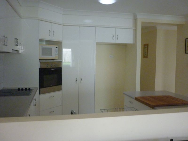 8 Jucara Avenue, Robina QLD 4226
