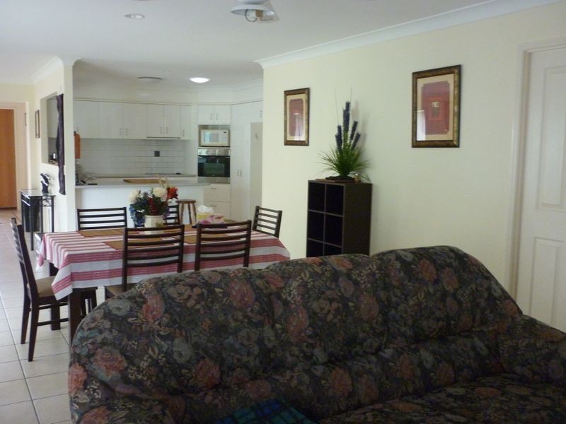 8 Jucara Avenue, Robina QLD 4226