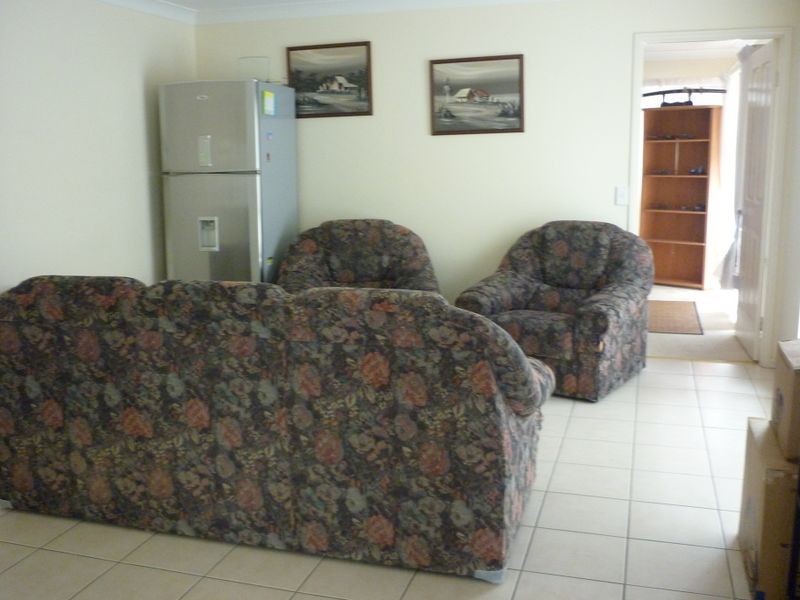 8 Jucara Avenue, Robina QLD 4226