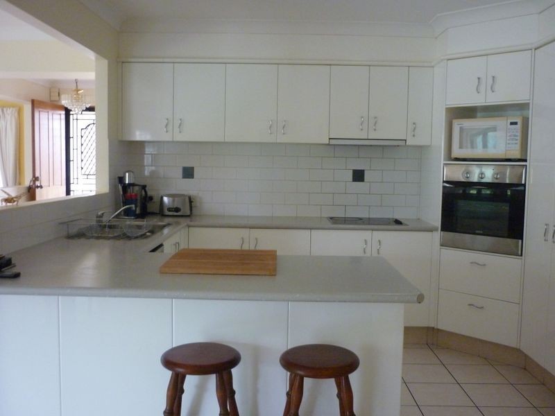 8 Jucara Avenue, Robina QLD 4226