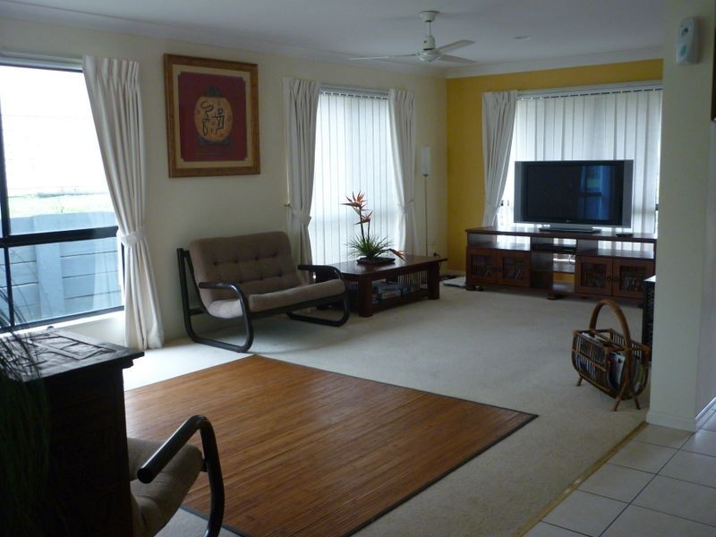 8 Jucara Avenue, Robina QLD 4226
