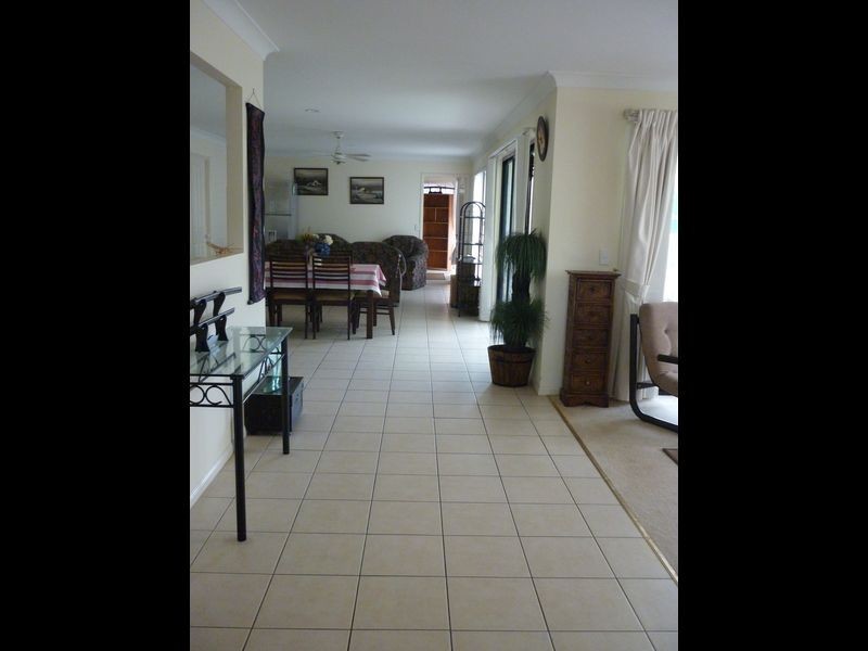 8 Jucara Avenue, Robina QLD 4226