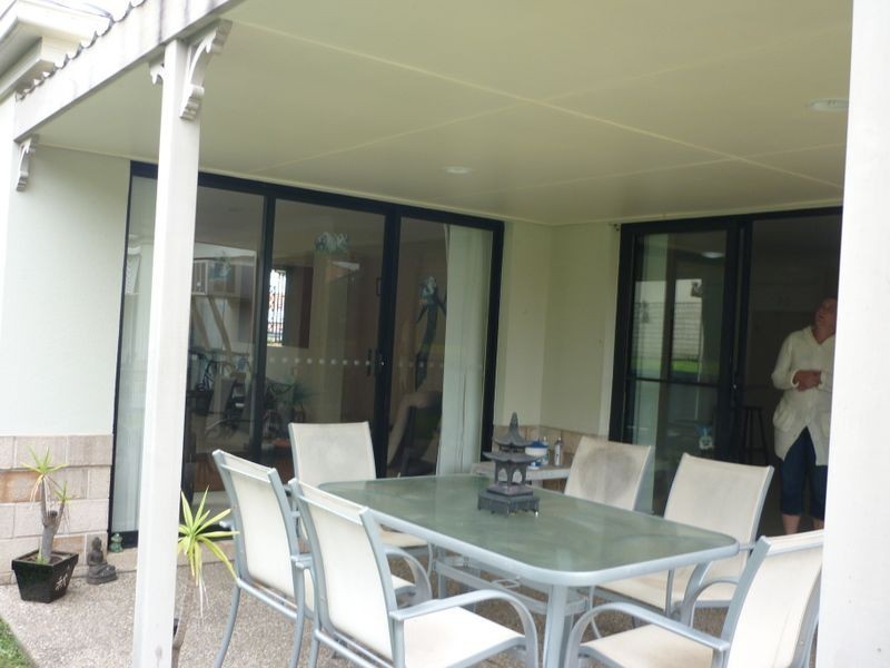 8 Jucara Avenue, Robina QLD 4226