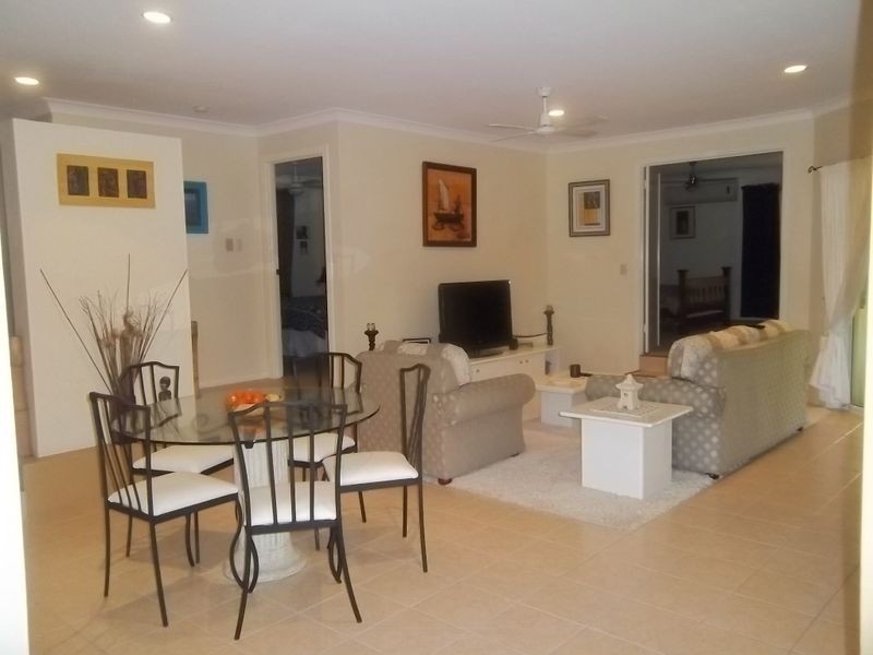 6 Laggan Court, Merrimac QLD 4226