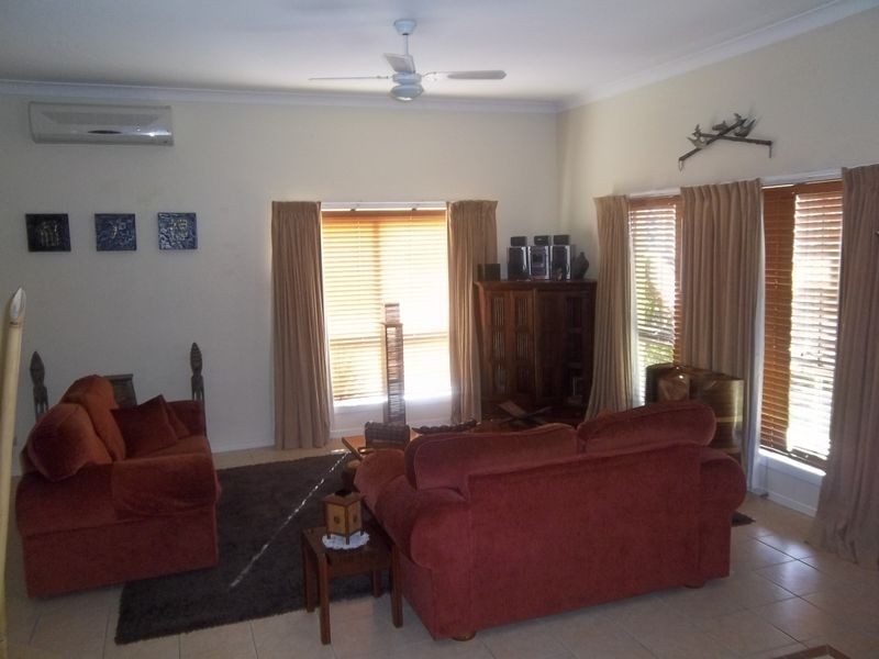 6 Laggan Court, Merrimac QLD 4226