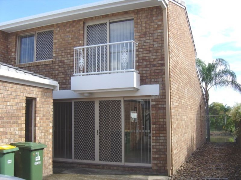 3 Lowood Court, Burleigh Waters QLD 4220