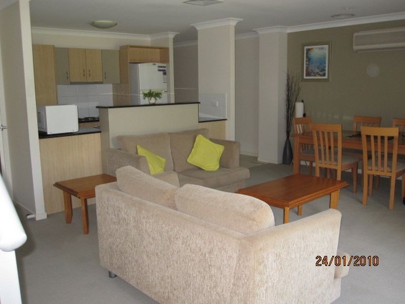 3/12 Geraldton Drive, Varsity Lakes QLD 4227