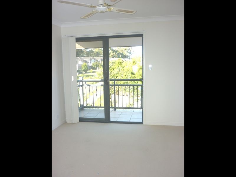 9/1 Gammon Drive (Cnr Gammon & Ger, Varsity Lakes QLD 4227