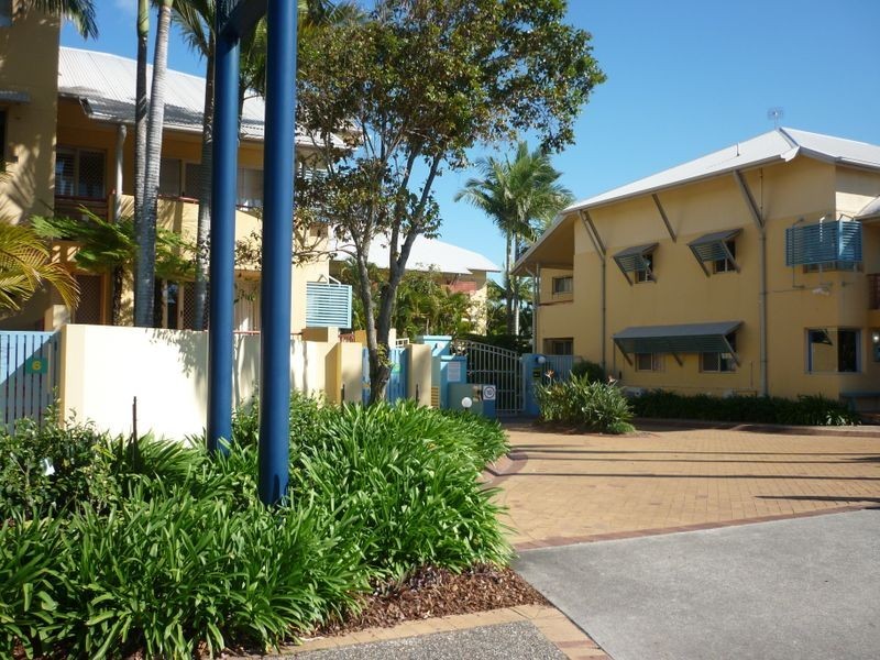 39/2320 Gold Coast Highway, Mermaid Beach QLD 4218