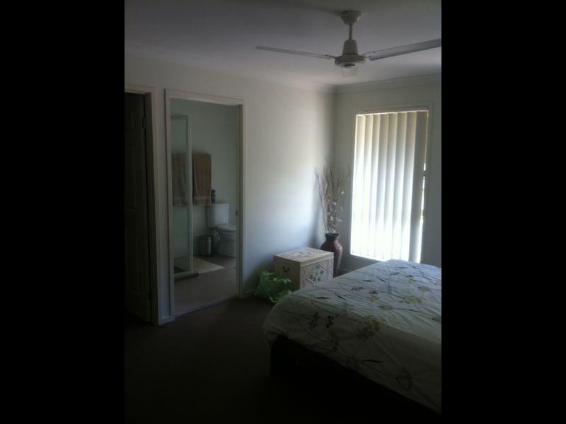 27 Banjo Crescent, Gilston QLD 4211