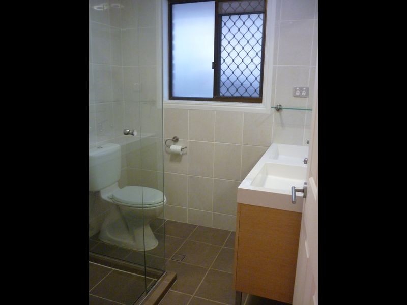 1/5 Woodgate, Paradise Point QLD 4216